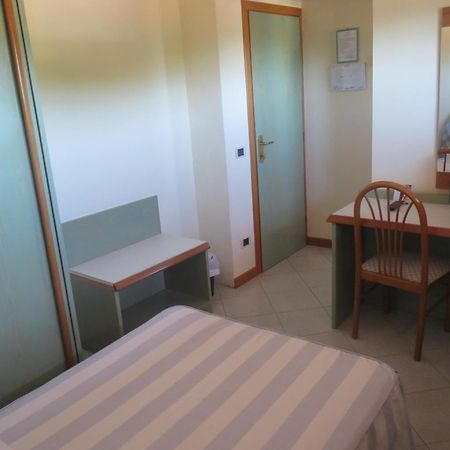 Hotel Eden Чинкуале Экстерьер фото