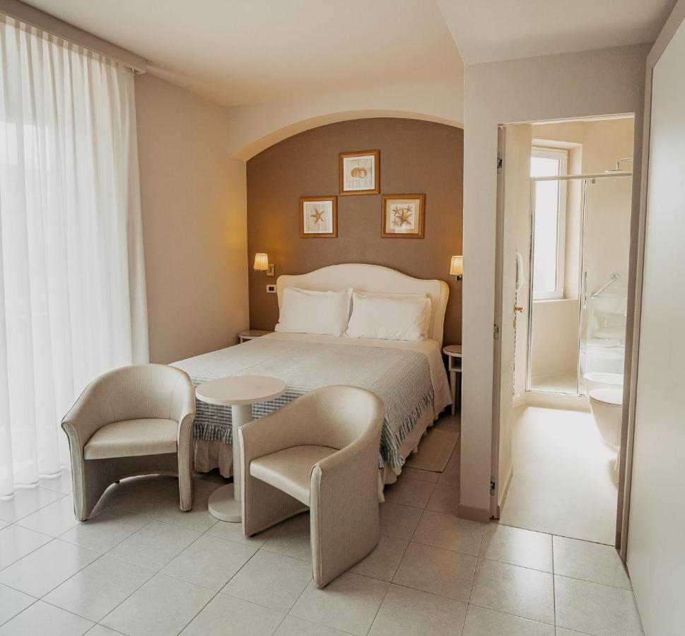 Hotel Eden Чинкуале Экстерьер фото