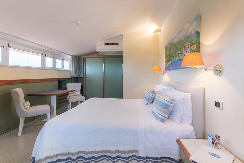 Hotel Eden Чинкуале Экстерьер фото